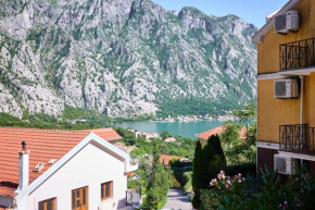 Cozy Apartments in Kotor Bay